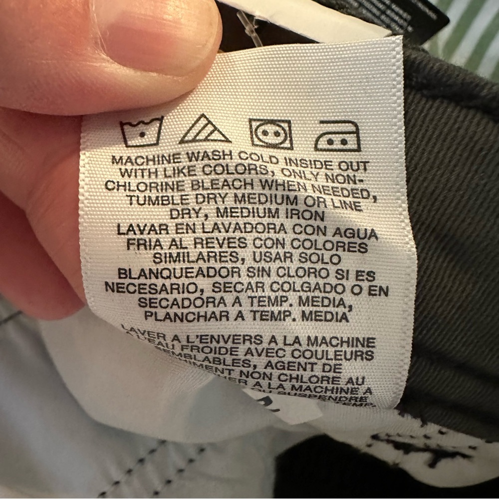 Lee Gray Relaxed Fit Cargo Shorts w/ Belt - Picture 6 of 6